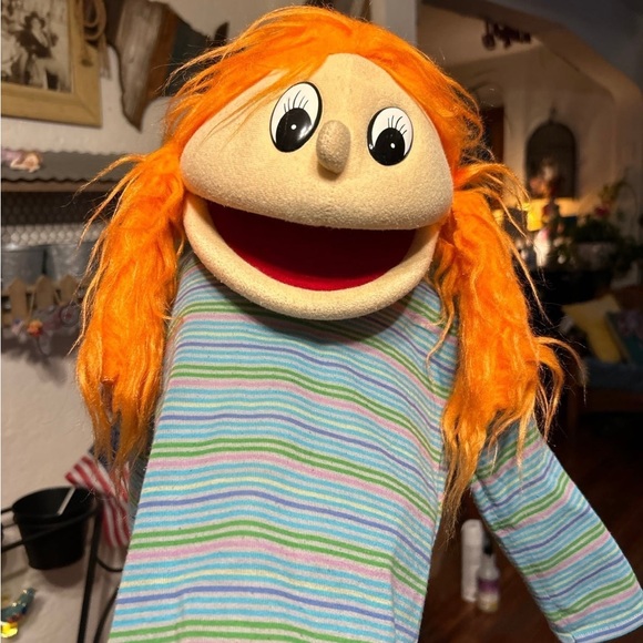 Vintage collection Train Depot Girl Puppet - Picture 3 of 5